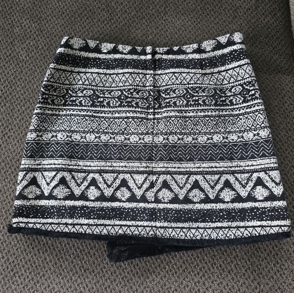 H&M Wrap Skirt Women Sz 8 Black White Paisley Fringe Short Tweed New - Picture 11 of 16